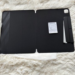 ESR iPad Pro 12.9 ケース (2022/2021/2020、第6/5/4世代) iPad Air 13インチ 専用カバー (2025/2024) マグネット吸着式 Pencil2対応 三つ折りスタンド オートスリープ・ウェイク Rebound 磁気 ブラックの画像