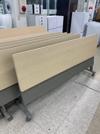 【ジモティー割引で最大15％OFF⭐️】 8184N okamura 会議用 折りたたみ テーブル