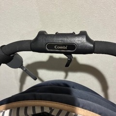 COMBI ベビーカーの画像
