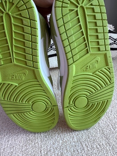 新品 NIKE エアジョーダン1 Mid SE パイソン 28cm