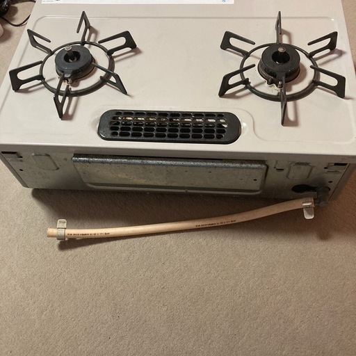 (中古品)リンナイ　都市ガス　コンロ　RT64MH7R 都市ガス用・ホース付き】リンナイ ガスコンロ RT64MH7R (マサトシ