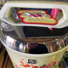 レトロ炊飯器の画像