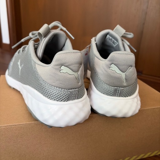 新品PUMAゴルフシューズ