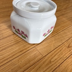 陶器　入れ物の画像