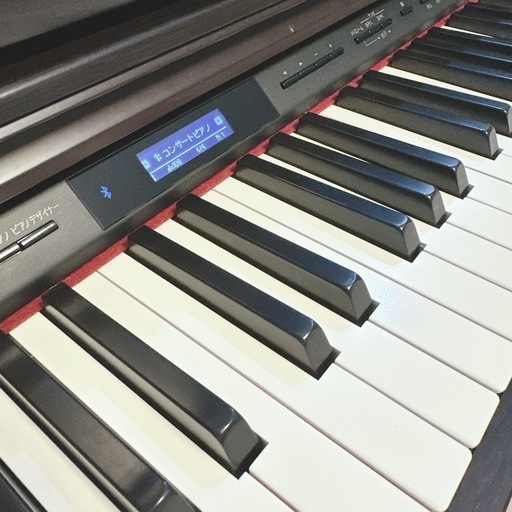 決まりました。ありがとうございました！電子ピアノ Roland HP605-CR 2017年製 椅子付き 動作良好 お値段相談可