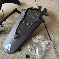 スズキ　GSXＲの純正部品の画像