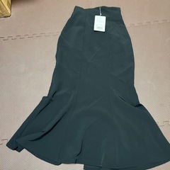 【新品未使用タグ付き】✨　マーメイド　ロングスカート　 Sの画像