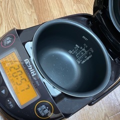 〇2018年製 象印  5.5合炊飯器(NP-ZG10)の画像