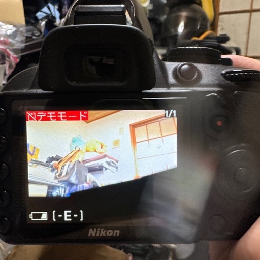 Nikon デジタル一眼レフカメラD3100 レンズ付きです