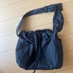 UNIQLO ショルダーバッグ
の画像