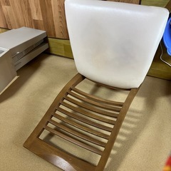 ダイニングテーブル椅子の画像
