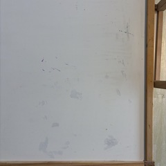IKEA  キッズテーブル＋椅子2脚の画像