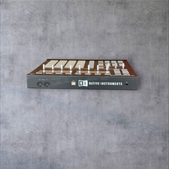 NATIVE INSTRUMENTS MASCHINE MK1の画像