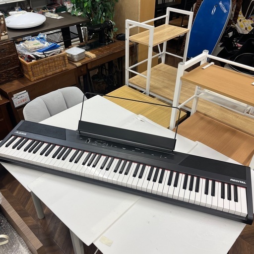 1326 ALESIS RECITAL 電子ピアノ ACアダプタ付属、単1乾電池6本 ※動作OK