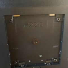 DELL P2210 22インチ　ワイド　モニター　スタンド付き　の画像