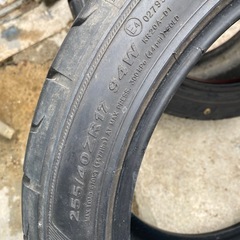 中古タイヤ２本の画像