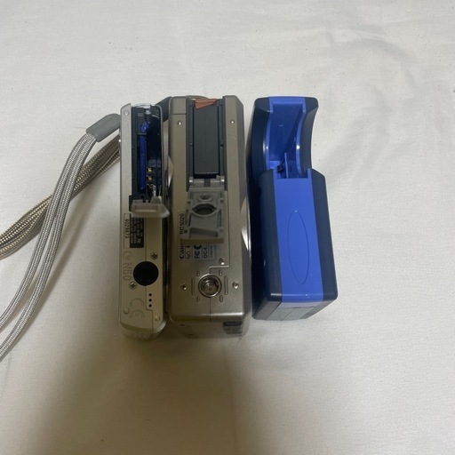 デジカメ2台セット