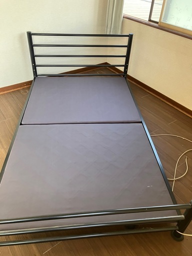 セミダブルベッドフレームマットレス付き (カズてぃー) 札幌のベッド