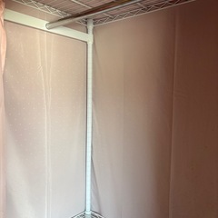 耐荷重100kg以上バンガーラック（目隠しカーテン付き）2,000円【美品】の画像