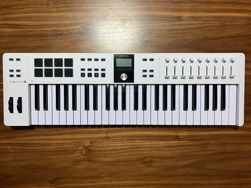 ARTURIA KeyLab Essential 49 mk3 ホワイト