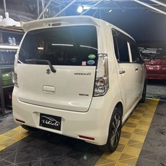 20周年アニバーサリーのワゴンRが新着入庫しました🚗✨  禁煙車で内装もキレイな一台です💡 さらに、運転席シートヒーター・衝突軽減ブレーキ・アイドリングストップ・スマートキー・プッシュスタートなど、快適＆安心装備も充実しております👍  気になる方はぜひお気軽にお問い合わせください📩の画像