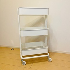 【KEA ロースコグ ワゴン 人気商品／キャスター付き収納】の画像