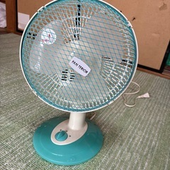 ミニ扇風機と台座の画像