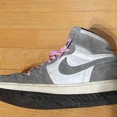 NIKE AIR JORDAN 1 RETRO HIGH OG "Black and Smoke Grey"の画像