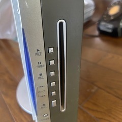 黒電話とテレビの画像