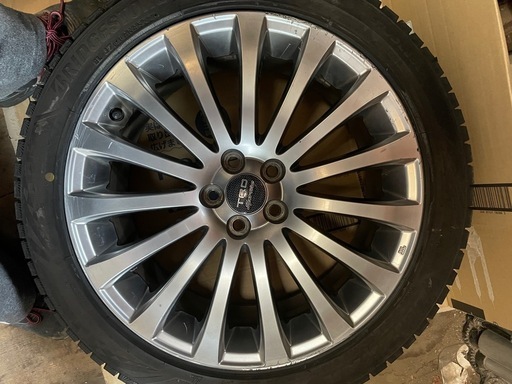 大至急！期間限定価格　ブリザックVRX3 22年225/45R18 配達しますレガシィ 純正ホイール4本セット  プリウス30