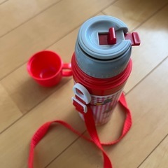 キティちゃん水筒の画像