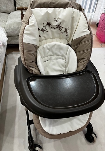 電動　combi ハイローチェア　バウンサー　ユラリア　ネムリラ