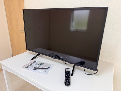 Sharp AQUOS 4T-C42DJ1 4K 42V LCD TV with Built-in Tuner, Android TV