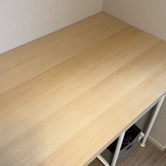 IKEA ラグカプテン
/スペンド デスクの画像
