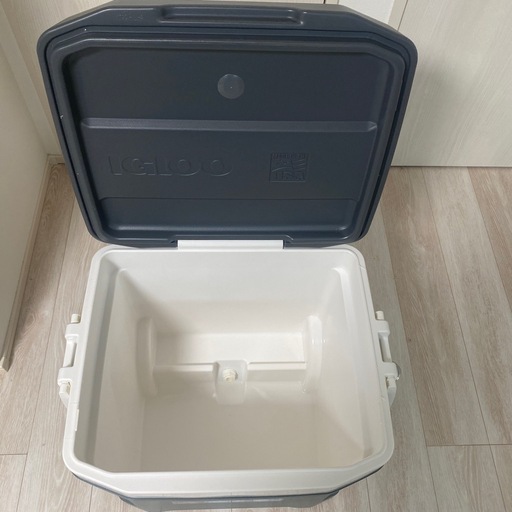 IGLOO   クーラーボックス

