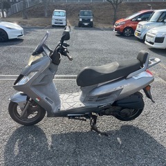キムコ　DINK１２５ 125cc キャブレターモデルです。の画像