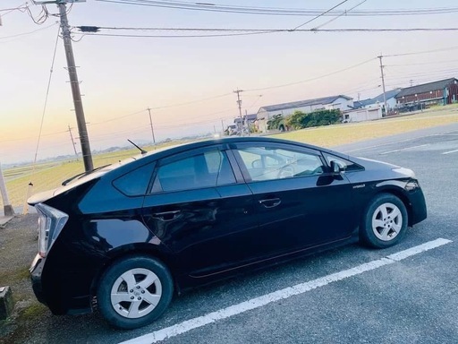 プリウス　車検2027年3月まで！走行距離82,721km! トヨタ プリウス 27.0万円 車検:2027年3月 走行距離:17.0万km | olcar