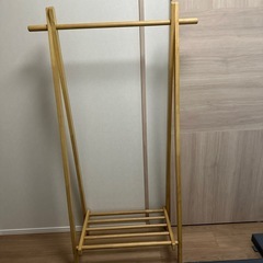 ハンガーラックの画像