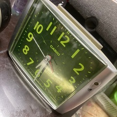 時計　目覚まし時計　の画像