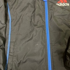 adidas ナイロンジャンパー　130cmの画像