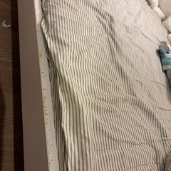 IKEAホワイトベッド
140×200の画像