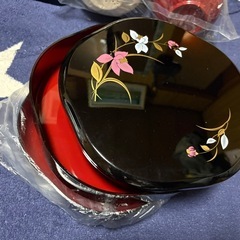 重箱やお菓子入れなどの画像