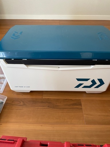 ダイワ LIGHT TRUNK α S 2400
