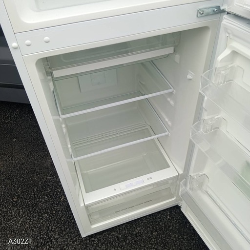 B3h5P7 送料設置無料　ヤマダセレクト　大型冷蔵庫　225L