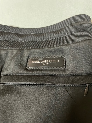 【新古品、ハイブランド！！】Karl Lagerfeld トラックパンツメンズ M カールラガーフェルド