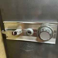 中型ダイヤル式耐火金庫の画像