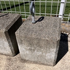 リング付きコンクリートブロック
の画像