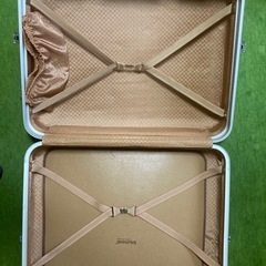 スーツケースの画像