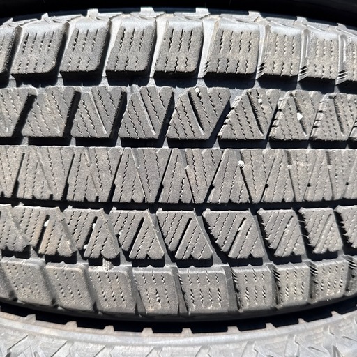 235/60R18 BRIDGESTONE BLIZZAK DM-V3
