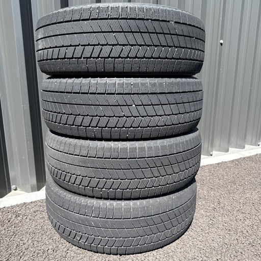 225/60R17 BRIDGESTONE VRX3